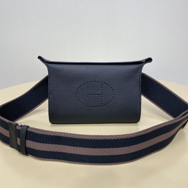 HERMES エルメス ヴィドポッシュ ブラック/ブルーニュイ/エトゥープ トゴ シルバー金具 2513449 エルメス メンズ ショルダーバッグ - 画像 (4)