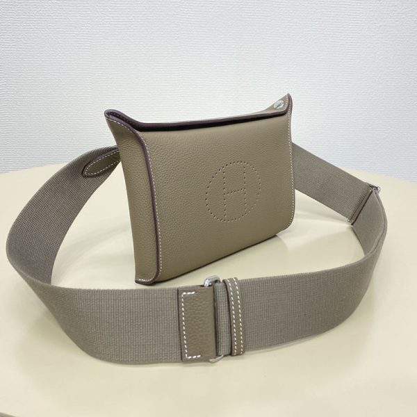 HERMES エルメス ヴィドポッシュ エトゥープ トゴ シルバー金具 2513453 エルメス メンズ ショルダーバッグ - 画像 (6)