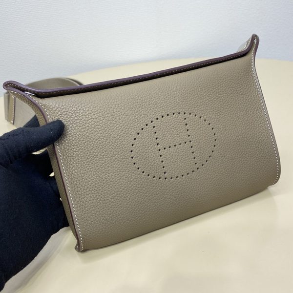 HERMES エルメス ヴィドポッシュ エトゥープ トゴ シルバー金具 2513453 エルメス メンズ ショルダーバッグ - 画像 (4)