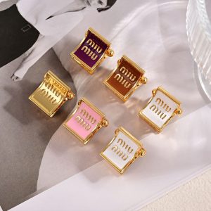 miumiu ピアス 人気