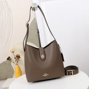 コーチ ハドリーホーボー アウトレット