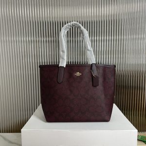 コーチ トートバッグ 新作