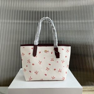 コーチ トートバッグ 人気