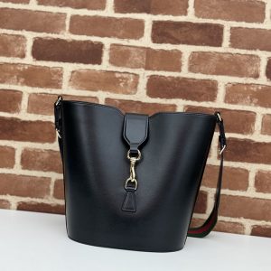 グッチ ダイアナ 芸能人