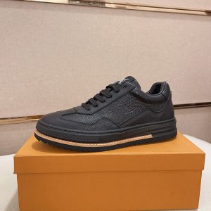 ルイヴィトン スニーカー メンズ 新作