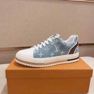 スニーカー人気 メンズ