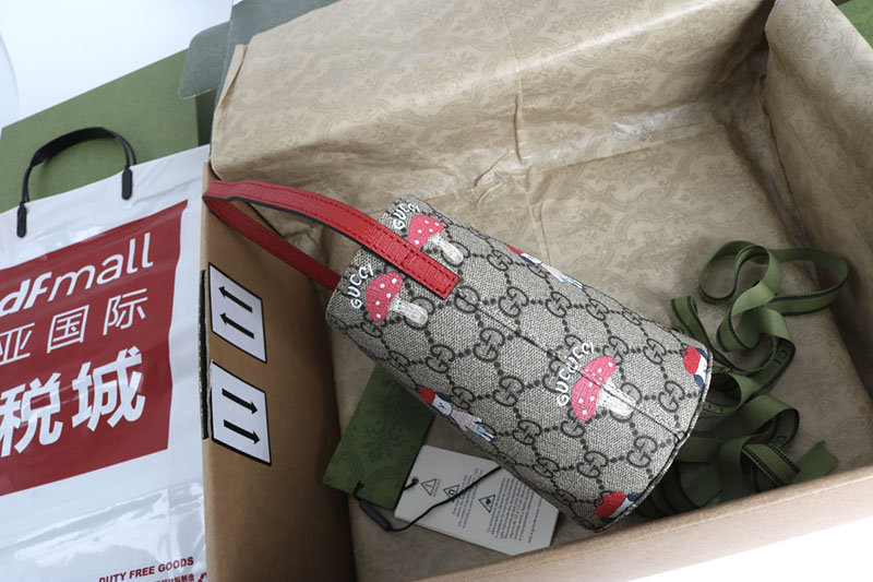 グッチ バッグ 未使用品 GUCCI キム・スンヨン GG プリント バケットバッグ 752356 FADWJ 9742 ベージュ/レッド 芸能人 バック 女性 - 画像 (8)