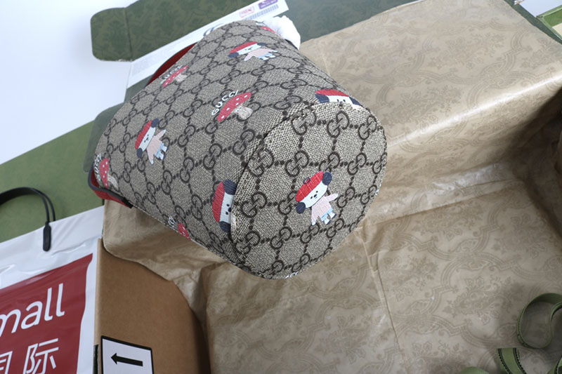 グッチ バッグ 未使用品 GUCCI キム・スンヨン GG プリント バケットバッグ 752356 FADWJ 9742 ベージュ/レッド 芸能人 バック 女性 - 画像 (7)