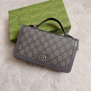 gucci スーツケース 羽生結弦