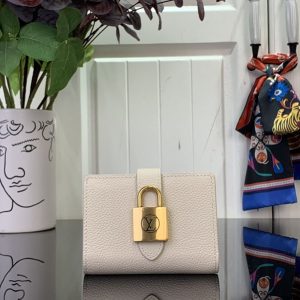 ルイヴィトン 財布 二つ折り新品