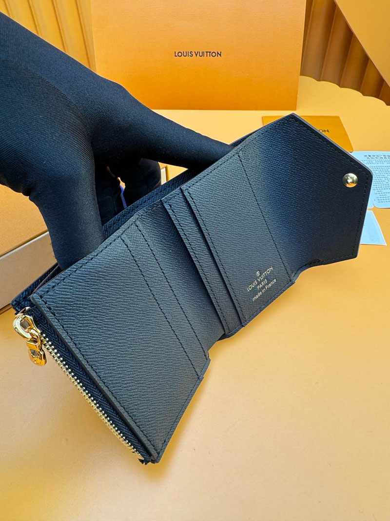 並行輸入品 ルイヴィトン ポルトフォイユ・ゾエ M80725 RFID モノグラム ブラウン ヴィトンの財布を持つ 女 - 画像 (6)