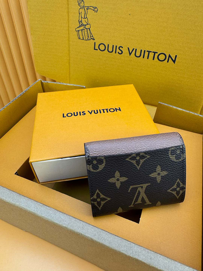 並行輸入品 ルイヴィトン ポルトフォイユ・ゾエ M80725 RFID モノグラム ブラウン ヴィトンの財布を持つ 女 - 画像 (2)