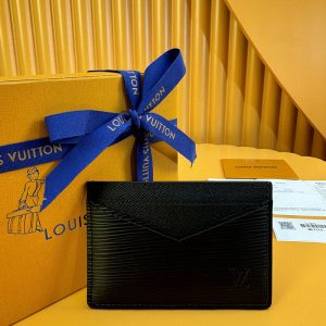 ルイヴィトン エピ 名刺入れ 定価