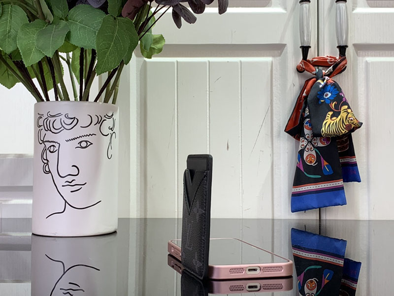 ルイヴィトン ポルト カルト・マグネット ブラック M12602 モノグラム ルイヴィトン カードケース モノグラム - 画像 (9)