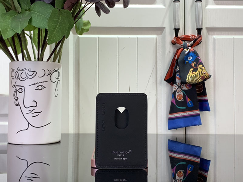 ルイヴィトン ポルト カルト・マグネット ブラック M12602 ルイヴィトン ポルト カルト・マグネット ブラック M12602