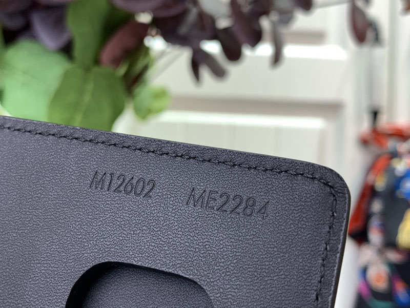 ルイヴィトン ポルト カルト・マグネット ブラック M12602 モノグラム ルイヴィトン カードケース モノグラム - 画像 (4)