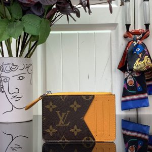 カードケース 財布に入る