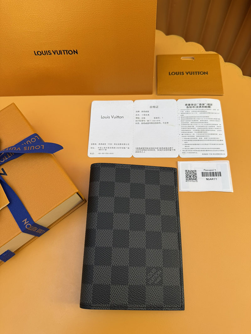 激安サイト ルイヴィトン パスポートカバー クーヴェルテュール・パスポール NM N64411 RFID ダミエ ブラック ヴィトン激安通販店舗 口コミ - 画像 (9)