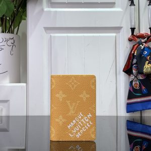 ルイヴィトン 財布 二つ折り 小銭入れあり