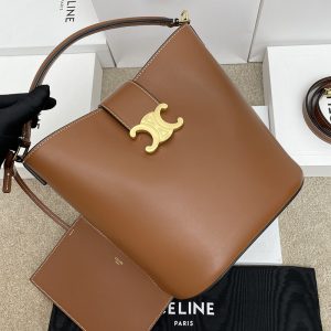 セリーヌ セーズバケット 使い勝手