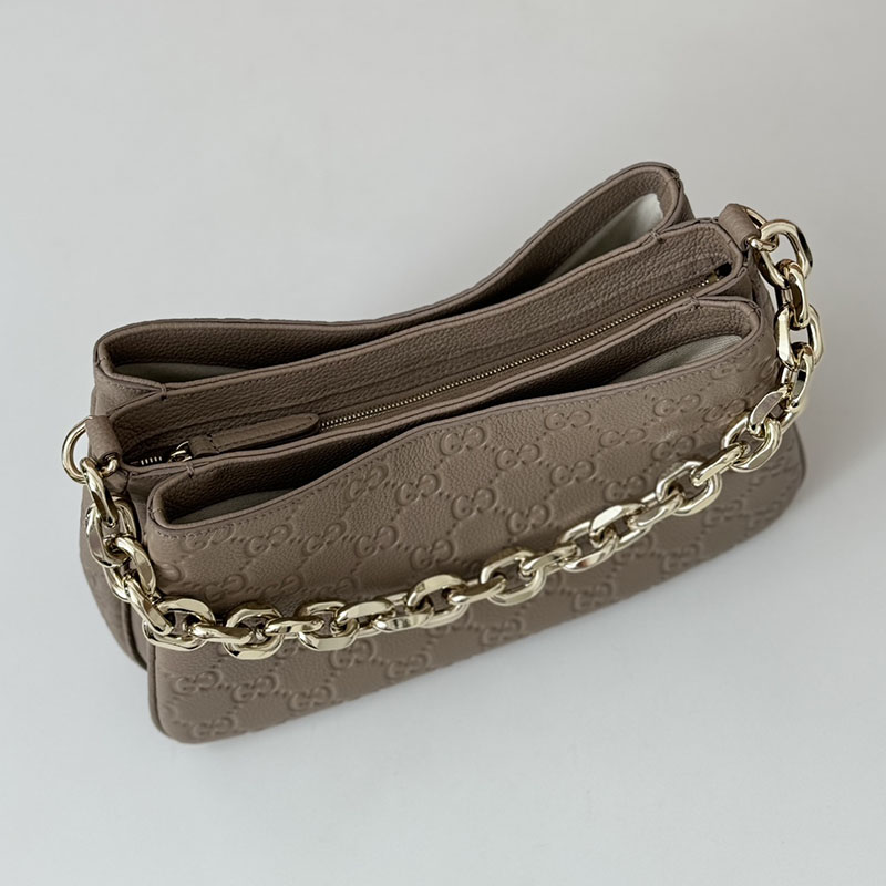 グッチ バッグ 人気 GUCCI GG EMBLEM SMALL SHOULDER BAG 815263