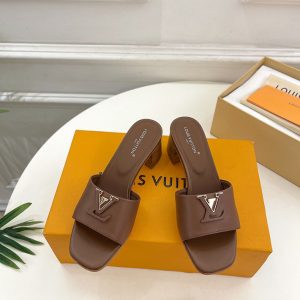 ピンヒールサンダル