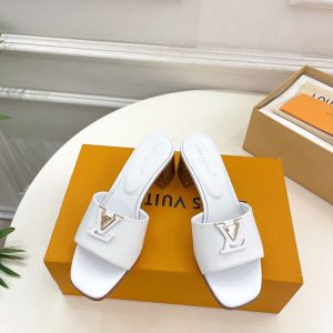 クロックスヒールサンダル