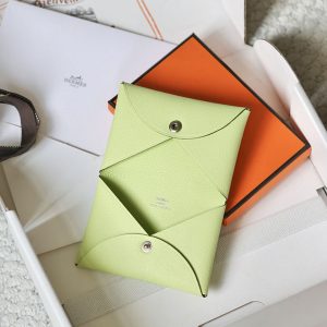 エルメス 名刺入れ 値段