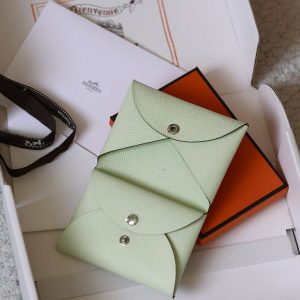 エルメス カルヴィデュオ 定価