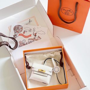 ケリーフェスティバルチャーム 定価