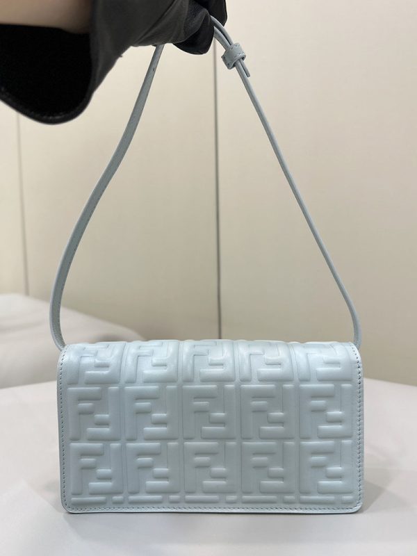 フェンディ 人気バッグ FENDI バゲットバッグ お財布バッグ ミニ