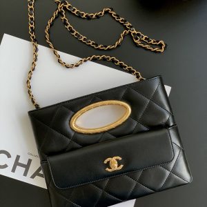 シャネル クラッチバッグ 値段