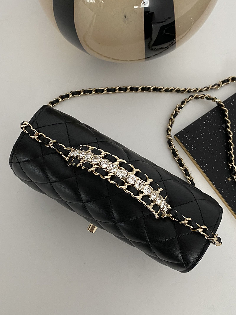 シャネル 新作バッグ H品 CHANEL ミニマトラッセ20 ラムスキン シングルフラップ シングルチェーンバッグ AS5219 Y04059 94305 - 画像 (4)