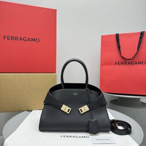 Ferragamo バッグ アウトレット