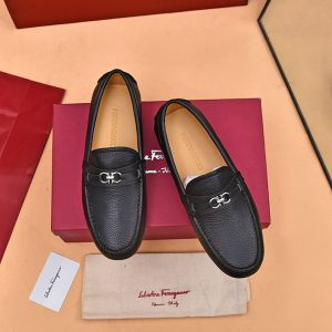 Ferragamo 靴 メンズ 評判