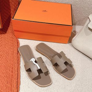 サンダル 人気ブランド