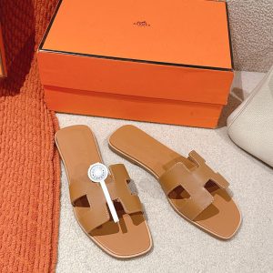 サンダル 人気ブランド