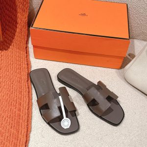 サンダル 人気ブランド