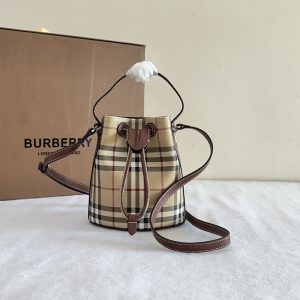 バーバリー ショルダーバッグ アウトレット