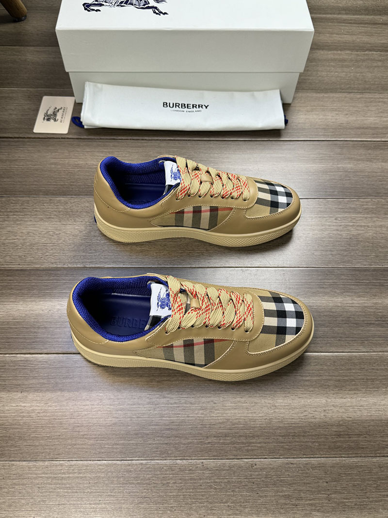 バーバリー スニーカー メンズ