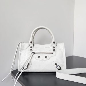 バレンシアガ バッグ アウトレット