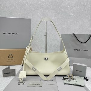 バレンシアガ バッグ アウトレット