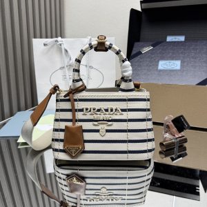 プラダ トートバッグ 人気