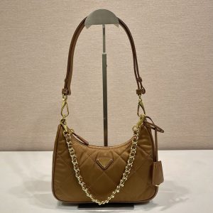 プラダ ショルダーバッグ 人気