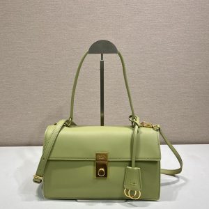 レディース プラダ ショルダーバッグ