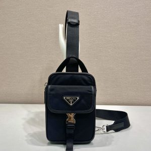 プラダ スマホケース ショルダー