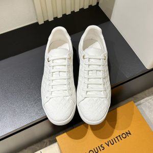 ルイヴィトン スニーカー 新作