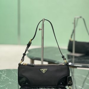 プラダ プラダ 化粧ポーチ 人気