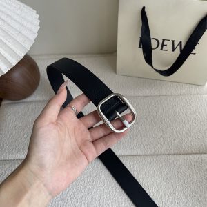 ロエベ ベルト コーデ