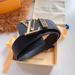 ルイヴィトン ベルト 穴あけ